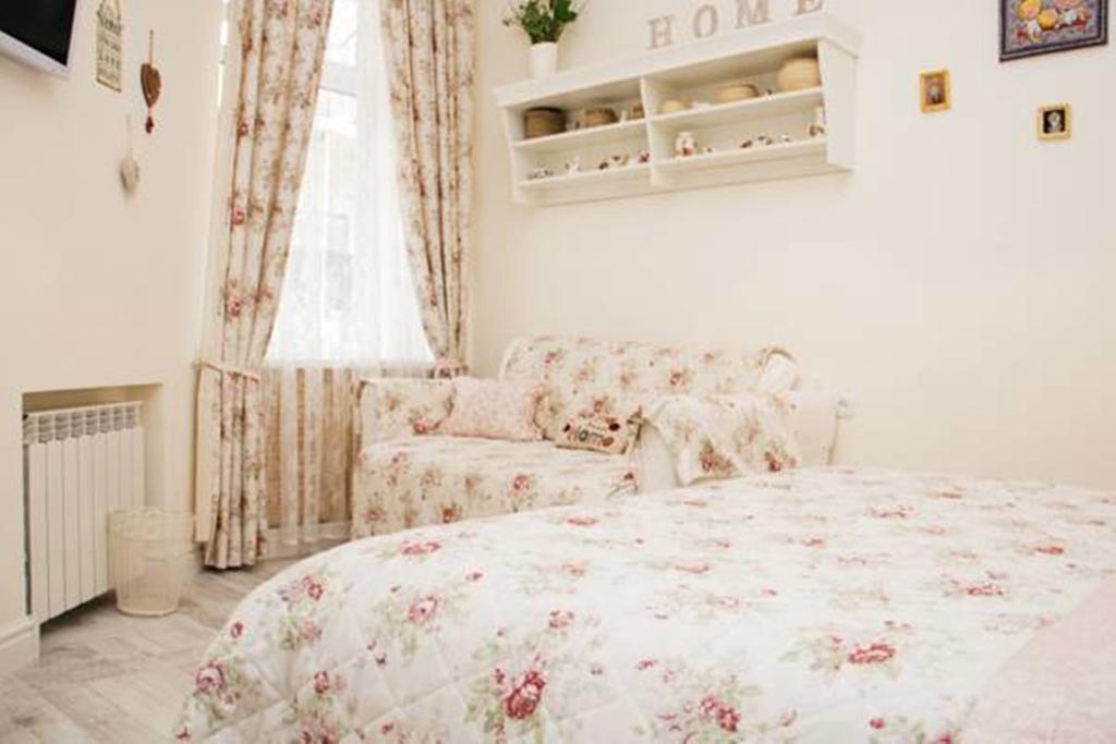 Romantic Apartment On Rynok Square With Air-Conditioning Lviv Værelse billede