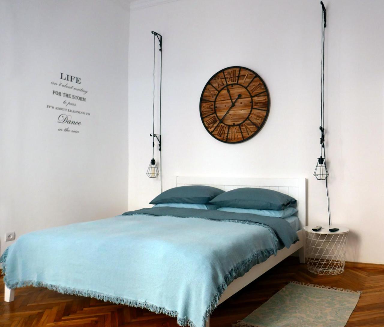 Romantic Apartment On Rynok Square With Air-Conditioning Lviv Eksteriør billede